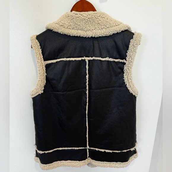 RELISH NOLESS Teddy Lined Zip Up Vest Jacket - Picture 3 of 4
